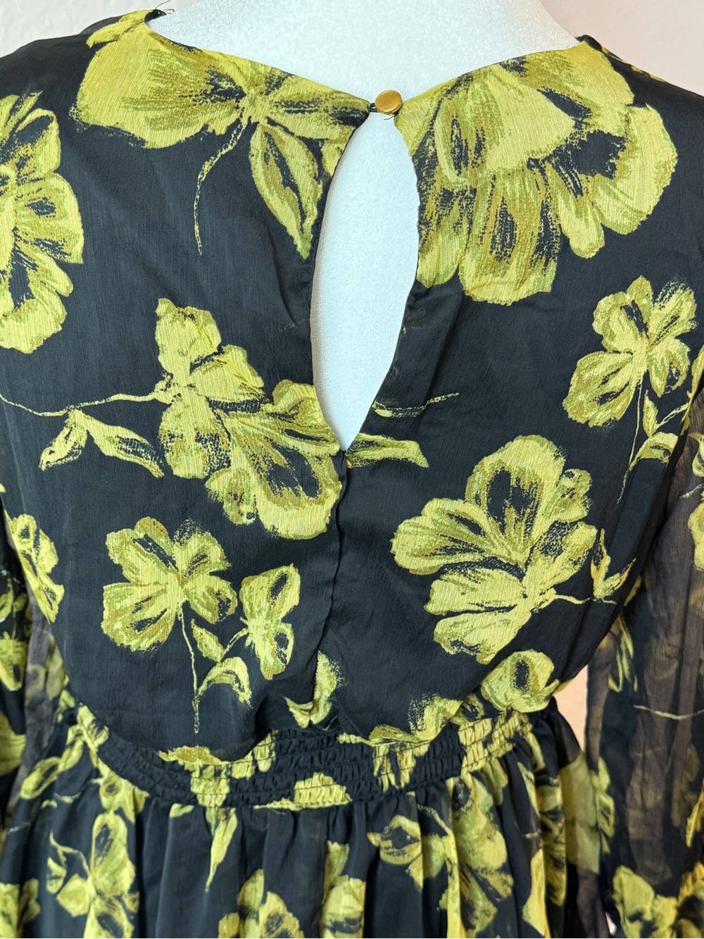 NWT Indulge Instyle Black & Green Floral Wrap Romper Tie Waist L - Picture 7 of 7